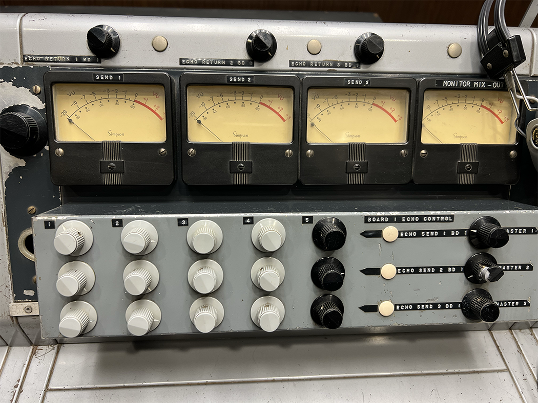 hitsville-reverb-controls-photo.png