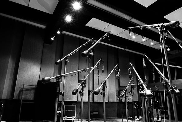 ows-mics-bw.png